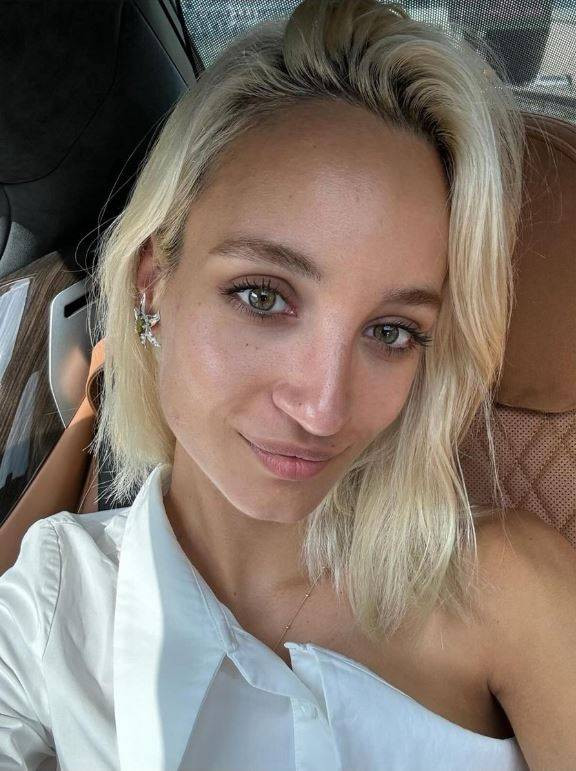 Kerem Bürsin'in yeni aşkı Türkiye’nin en zengin ailesinin torunu çıktı - Resim: 36